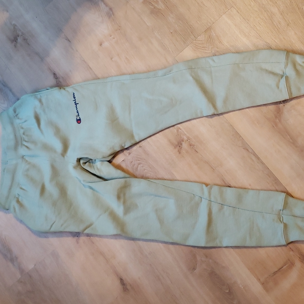 NWOT Sage green Champion reverse weave sweat pants
